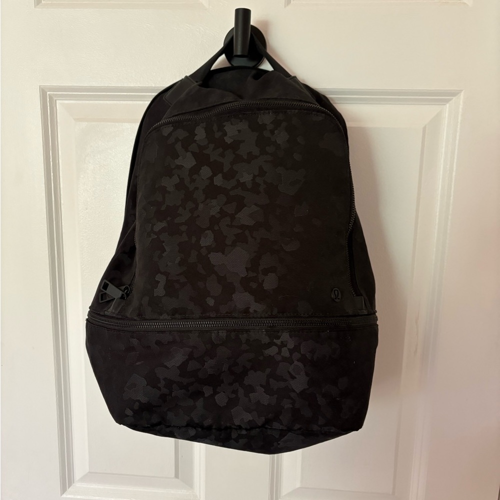 Lululemon Camo print Backpack